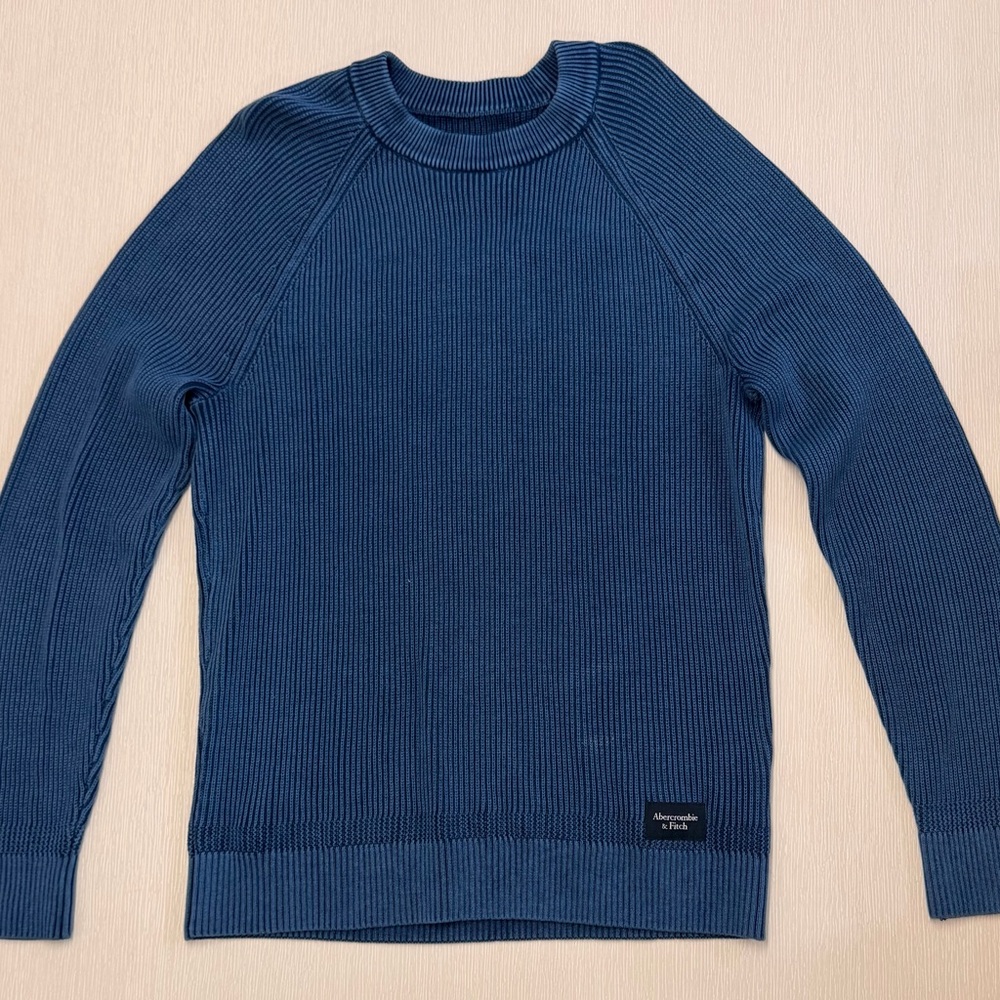 Abercrombie & Fitch Men's Blue Crewneck Sweater